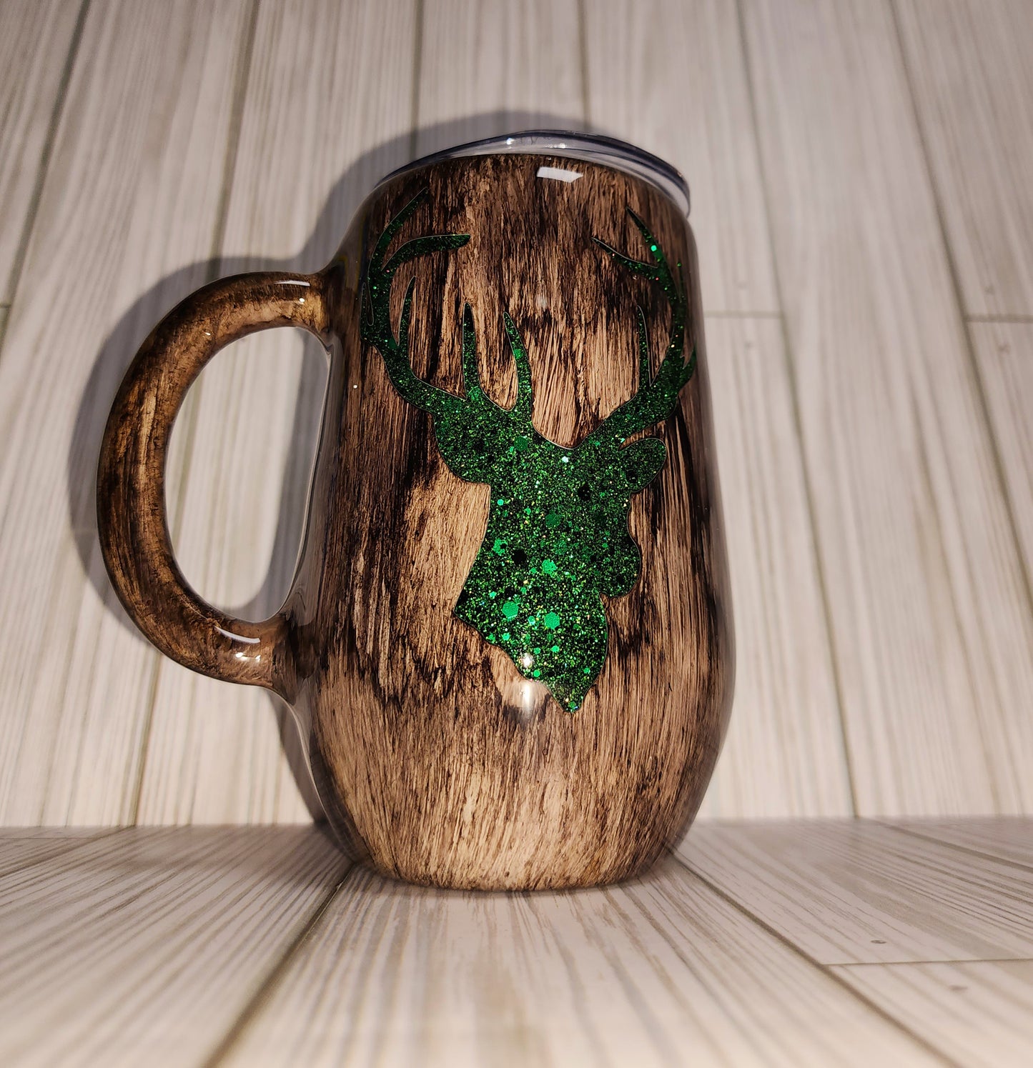 16 Ounce Woodgrain with Green Deer Peek a Boo